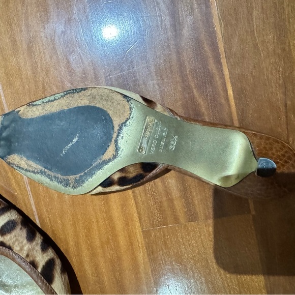 Authentic Dolce & Gabbana Brown Leopard Heels - Picture 6 of 6